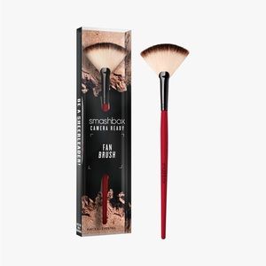 NEW! Smashbox Fan Brush